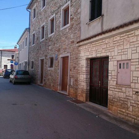 Apartment Seashell Sisan Exterior photo