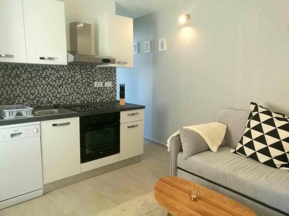 Apartment Seashell Sisan Exterior photo